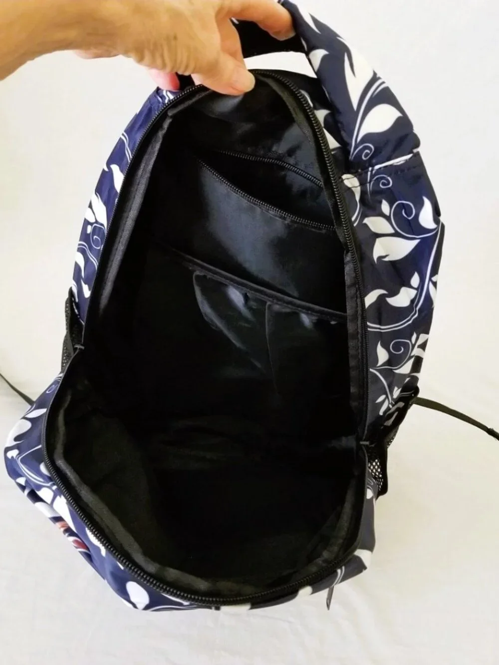 NWOT! Lightweight Backpack with Owl Design and Bottle Pockets for Everyday Use